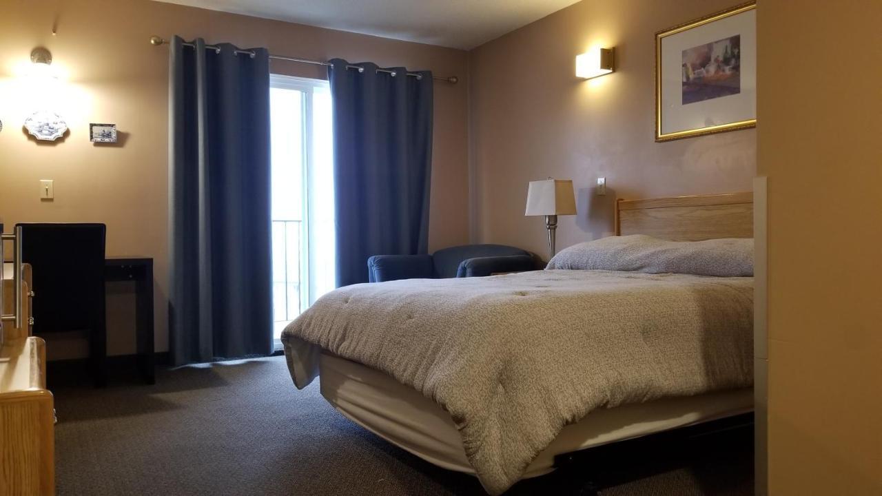 Hillview Motel Vanderhoof ภายนอก รูปภาพ