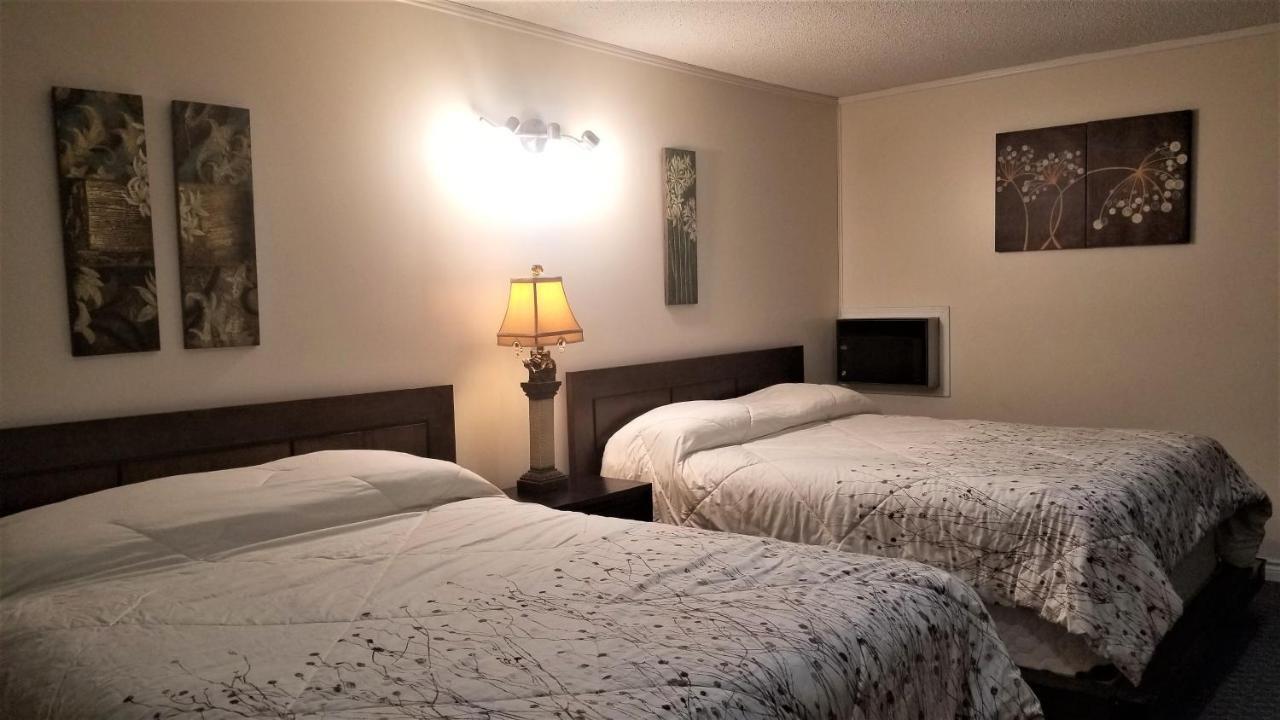Hillview Motel Vanderhoof ภายนอก รูปภาพ